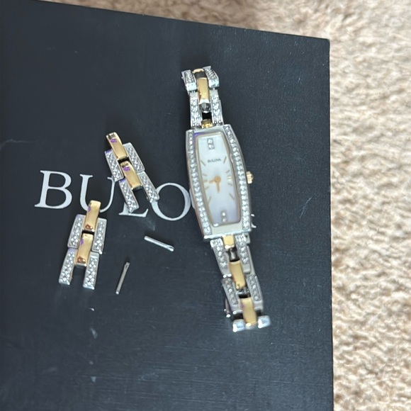 Bulova watch - Picture 13 of 17